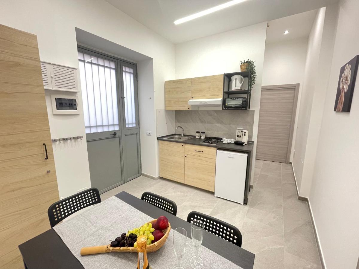 Il Vicolo Di Paola Apartment Catania Bagian luar foto